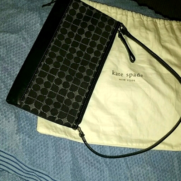Authentic Kate Spade Noel Signature Bag w Dust Cover - Picture 2 of 11